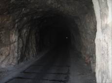 HRVASKE PLAZE OTOK HVAR tunel na Hvaru